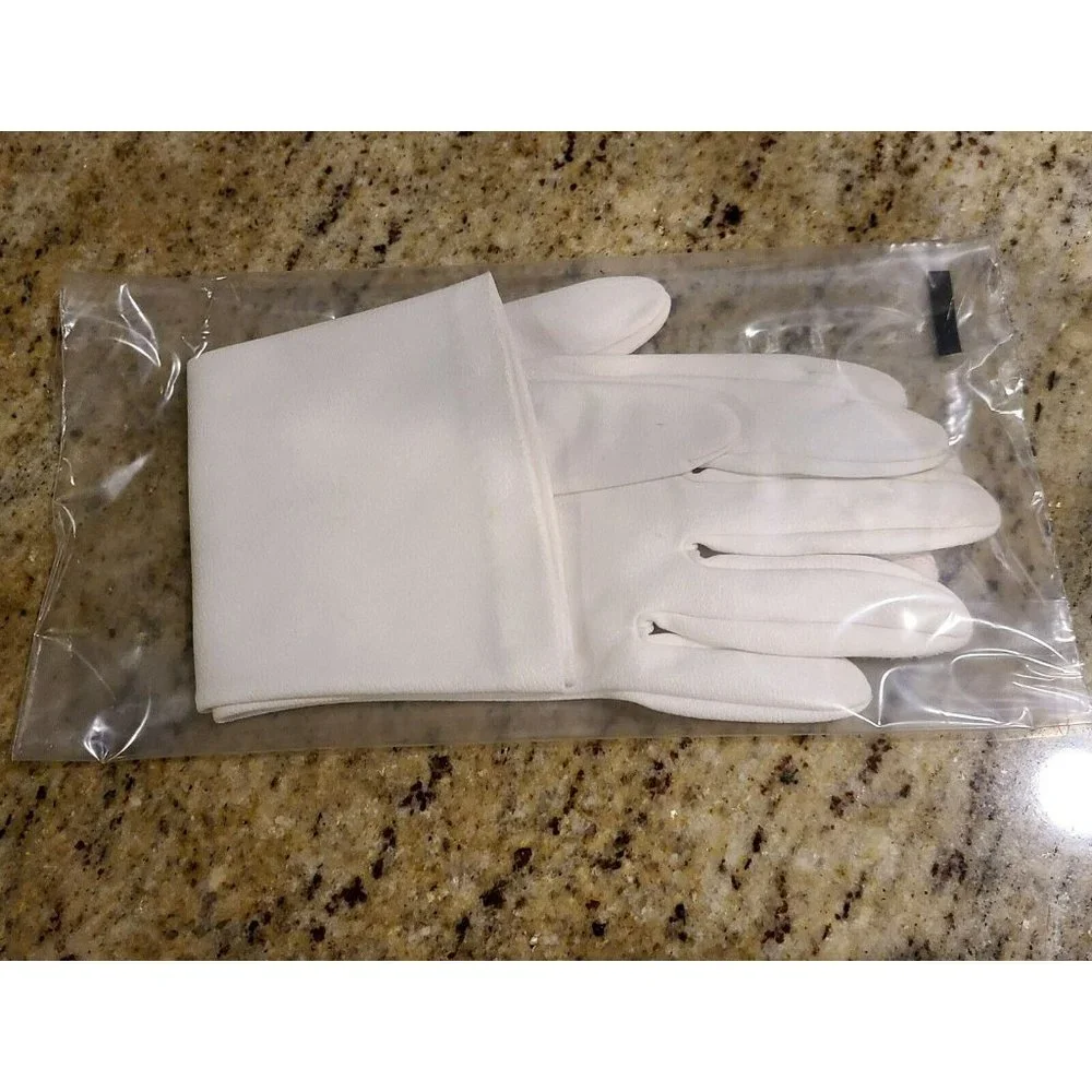 Vintage White Crescendoe Crelon Nylon Gloves Size 7.5